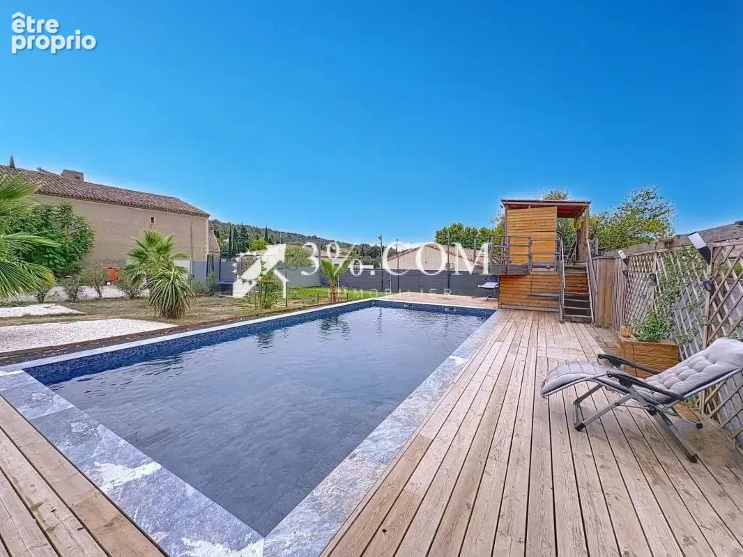 Belle maison contemporaine 6 pièces de 148 m2 avec piscine - photo 13
