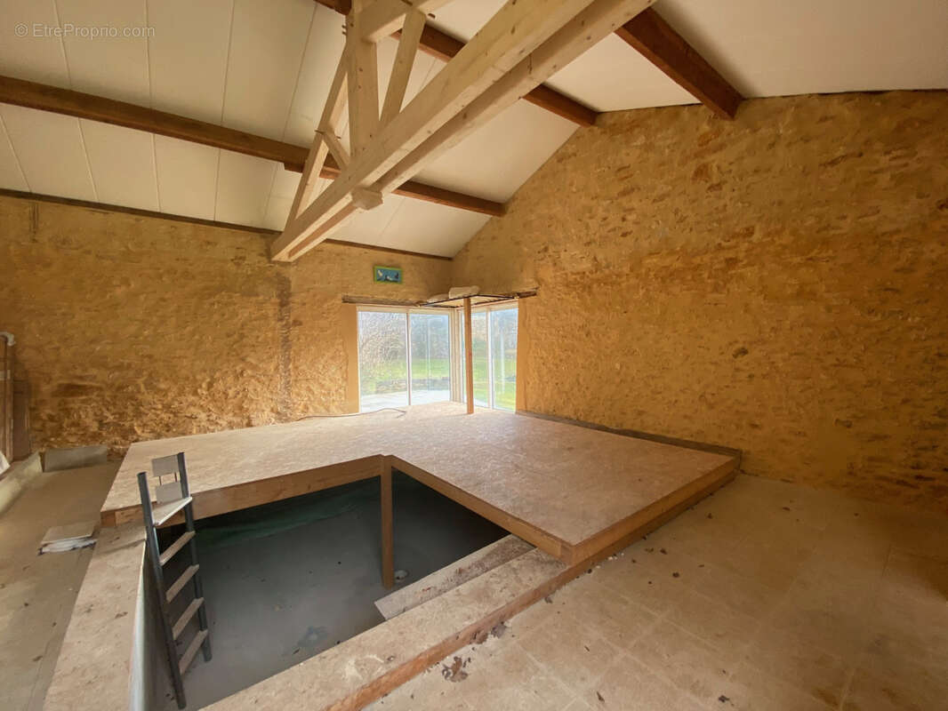 Maison à PUY-L&#039;EVEQUE