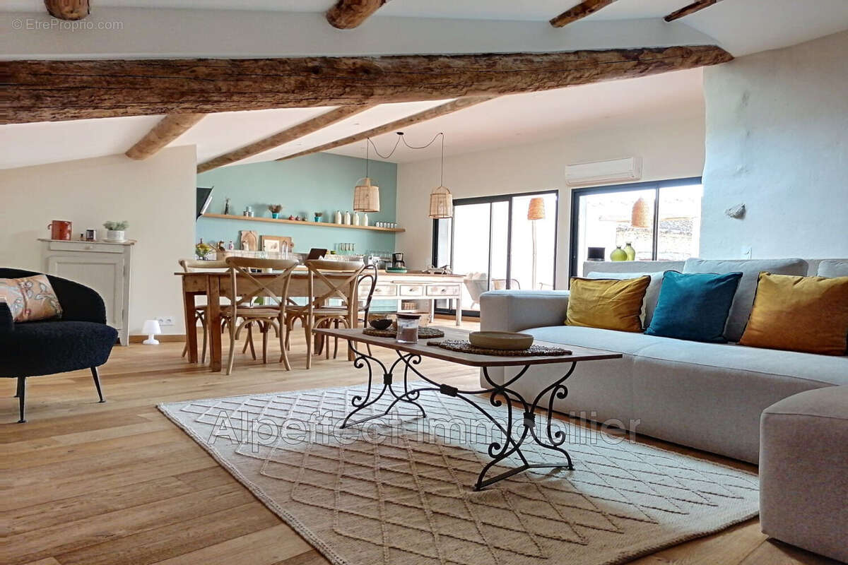 Maison à MALAUCENE