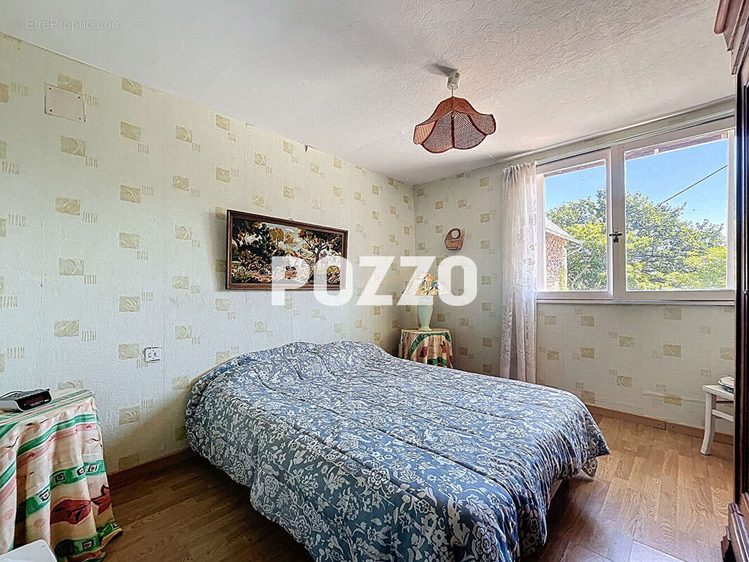 Maison à SAINT-PLANCHERS