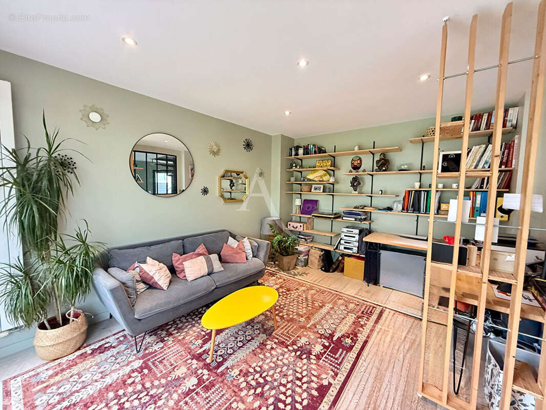 Maison à MESLAY-DU-MAINE