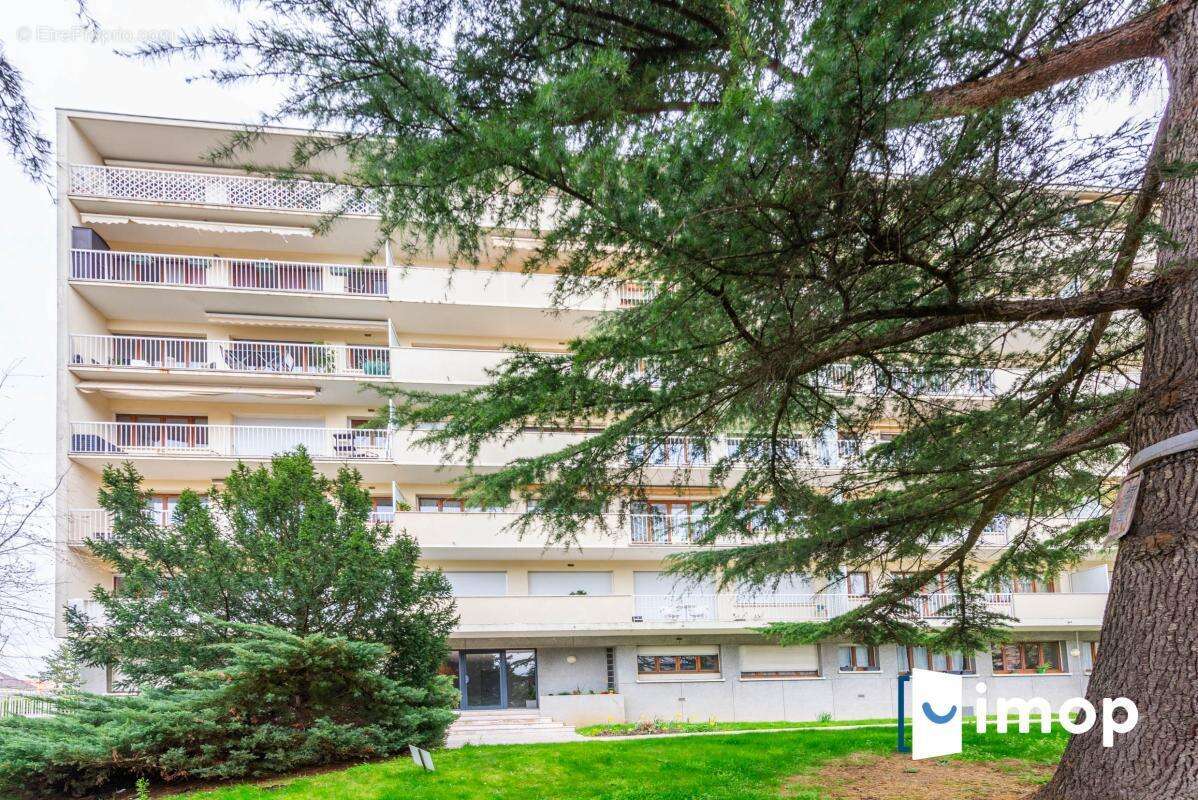Appartement à RUEIL-MALMAISON