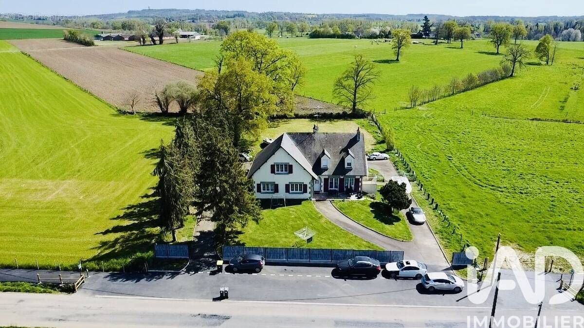 Photo 1 - Maison à LA CHAPELLE-JANSON