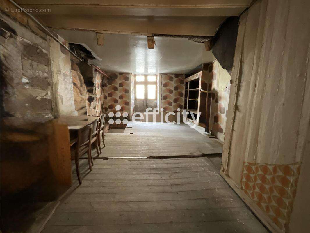 Appartement 148 m² à Le Cheylard  - photo 6