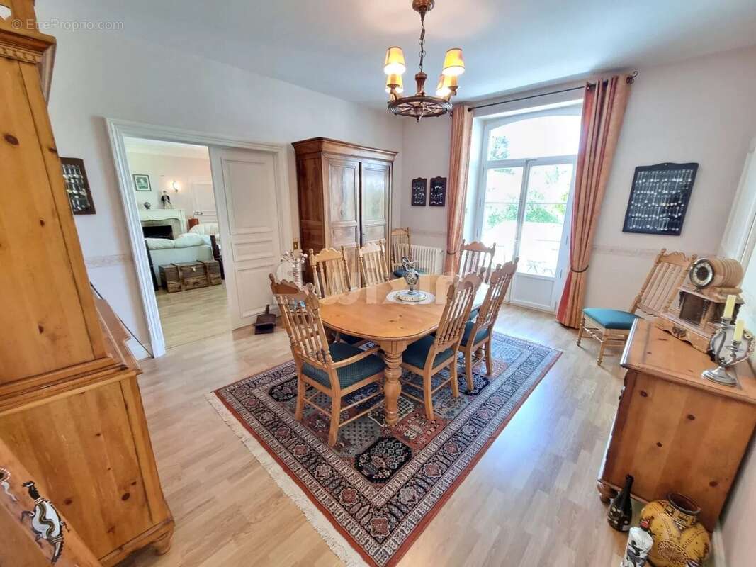 Maison à VARENNES-VAUZELLES