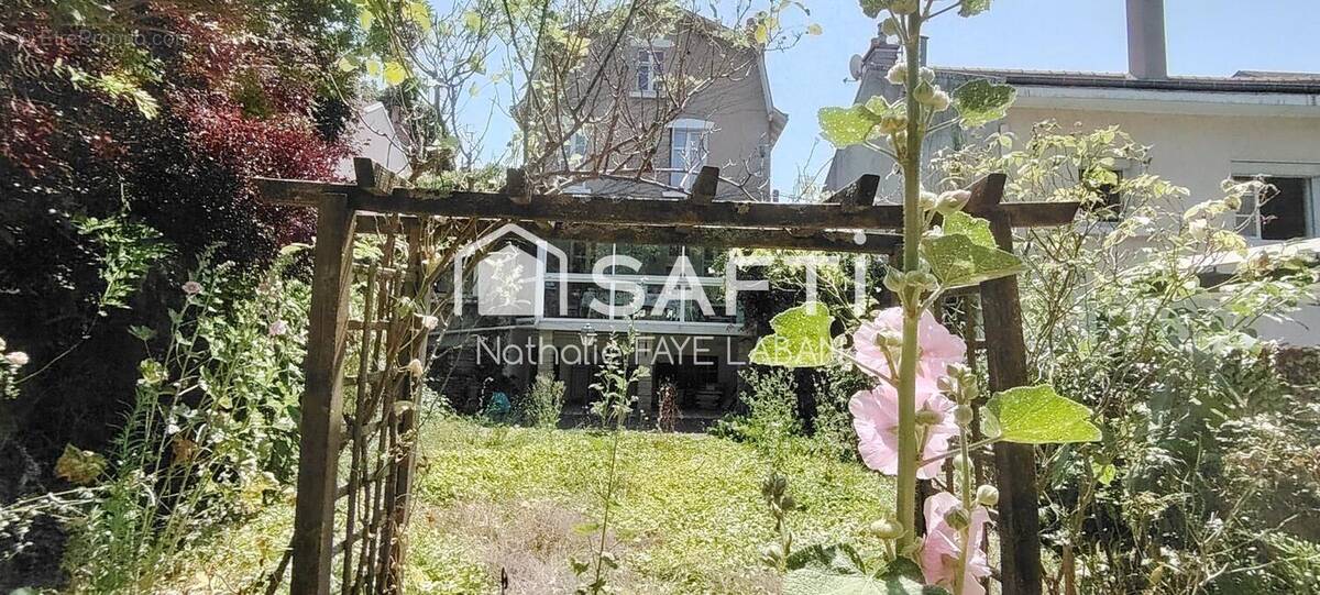 Photo 1 - Maison à CHATELLERAULT