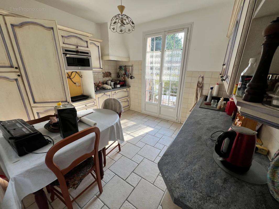 Maison de 9 pièces de 240 m² dans environnement privilégié - photo 12