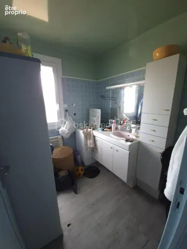 Maison familiale avec grand terrain, garage et dépendance - photo 26