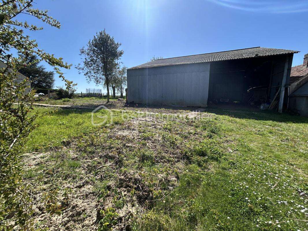  terrain 1 041 m² avec hangar 225 m² – fort potentiel – environnement calme - photo 3