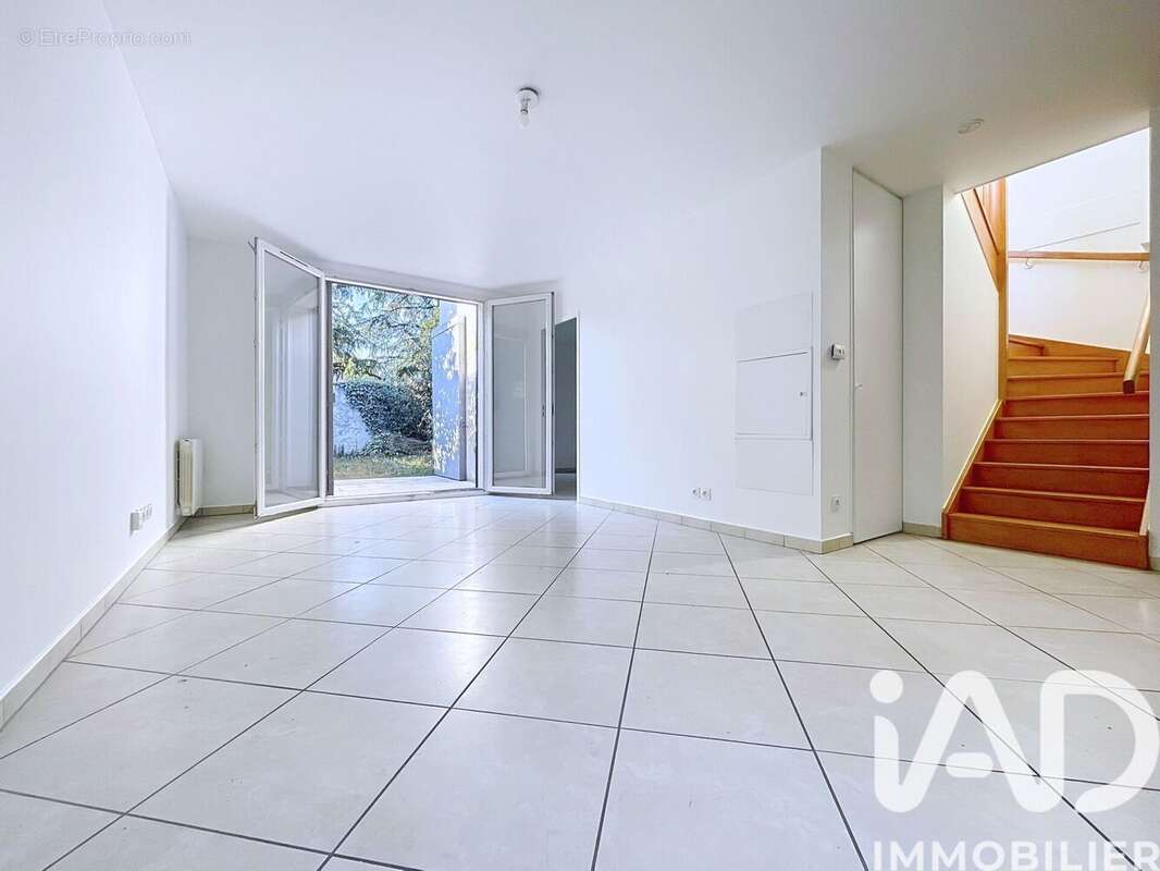 Photo 3 - Maison à BRON