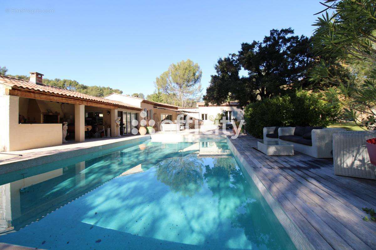 Maison à LA BOUILLADISSE