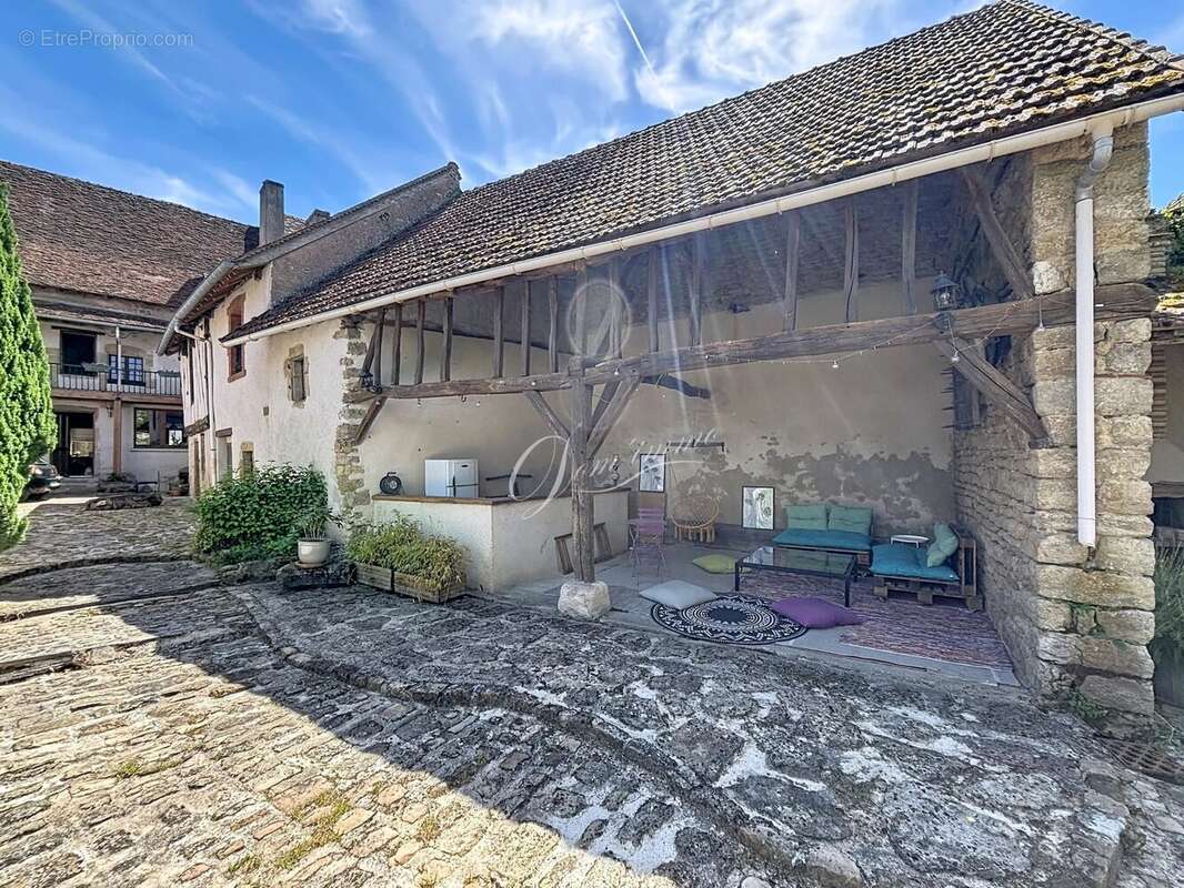 Maison à ARNAY-LE-DUC