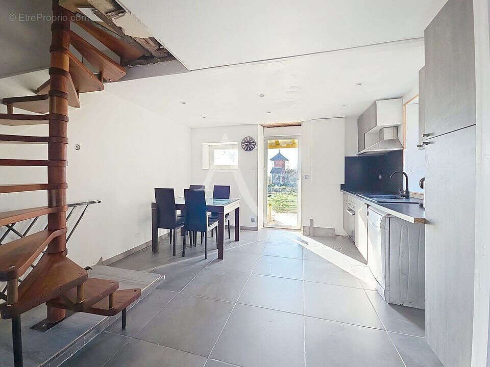 Maison - Sablonnières - 4 pièces de 74m² - Terrain 1296m²  avec Garage - photo 3