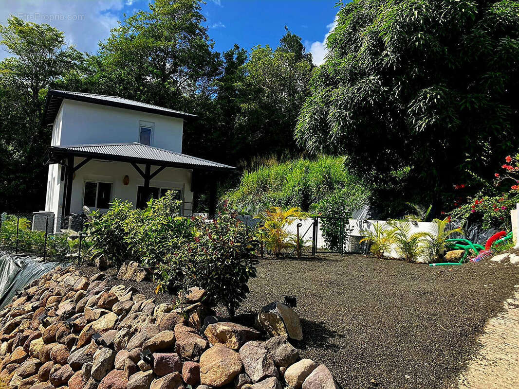 Maison à LES TROIS-ILETS