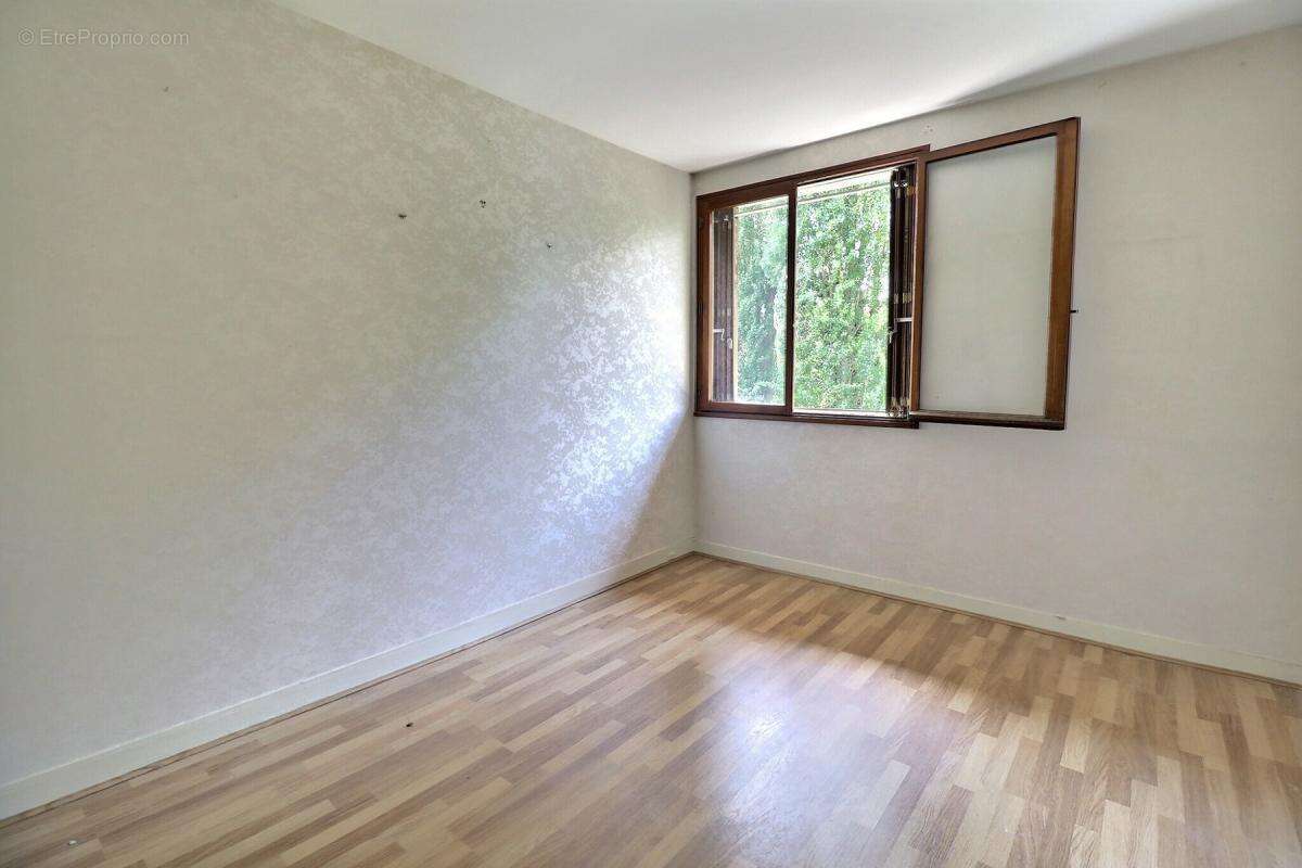 Appartement à MAREIL-MARLY