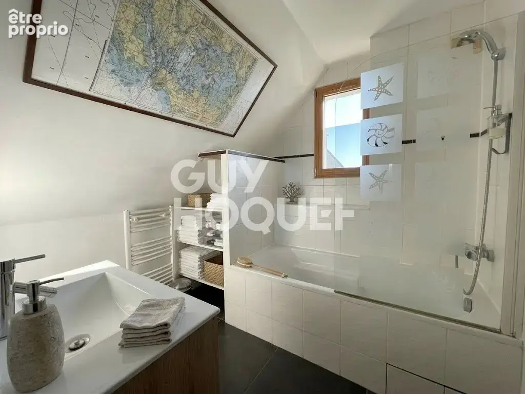 Maison 4 chambres dans le bourg - photo 6