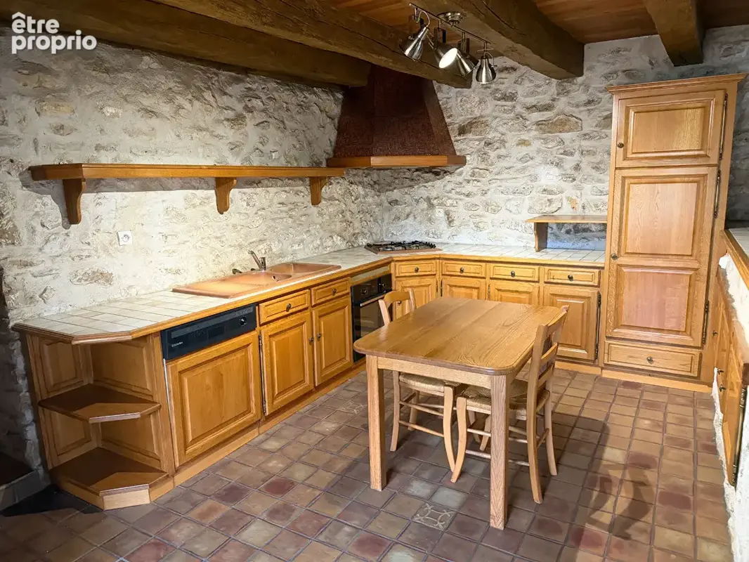Aslonnes (86) - maison ancienne de charme de 207 m² - 4 chambres - dépendance - photo 12