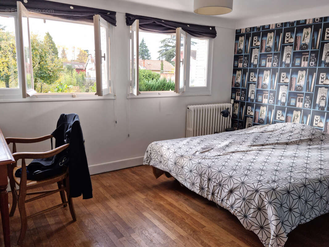 Maison à TASSIN-LA-DEMI-LUNE