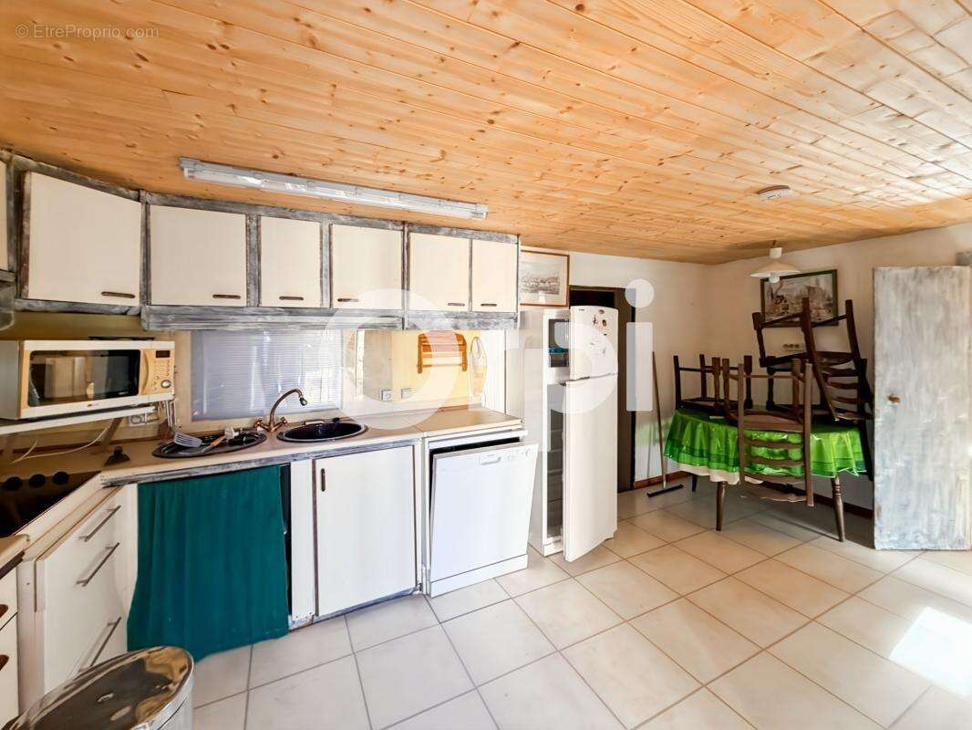 Maison à GROSPIERRES