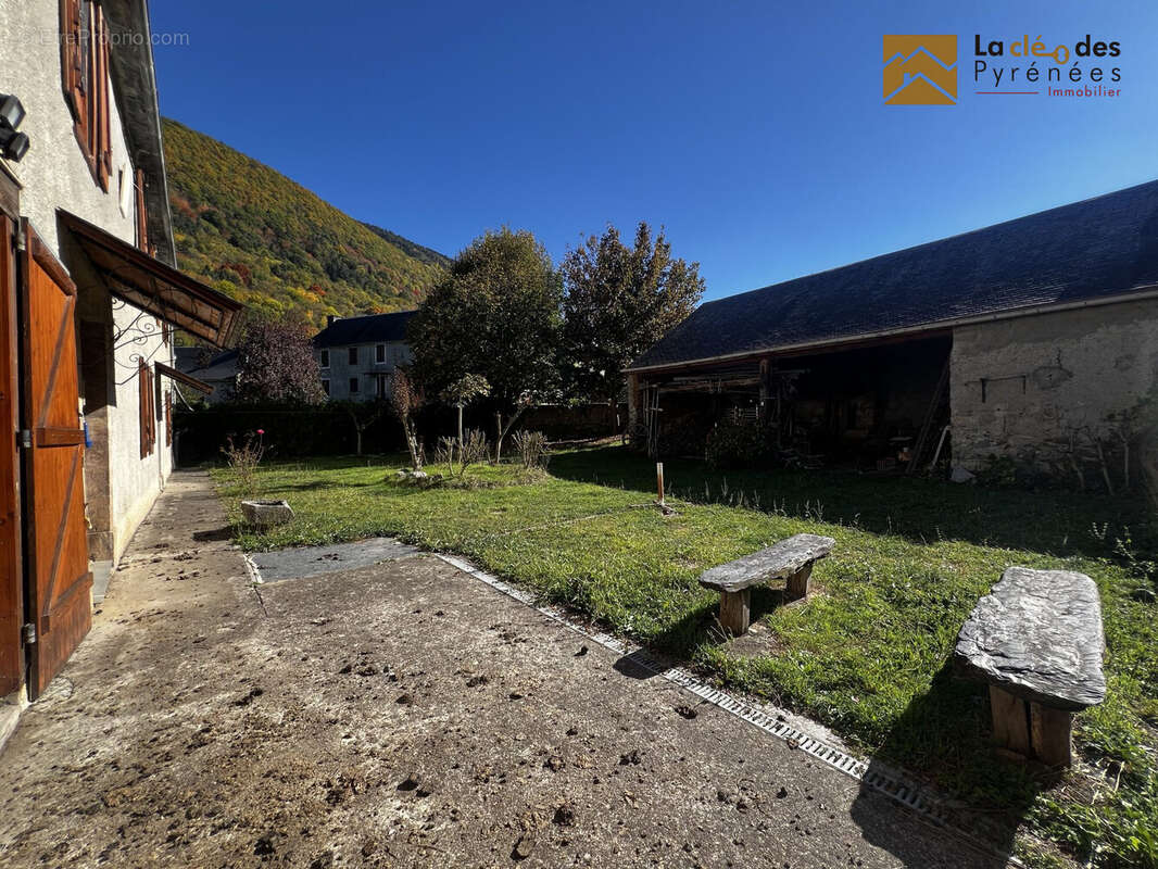 Maison à BAZUS-AURE