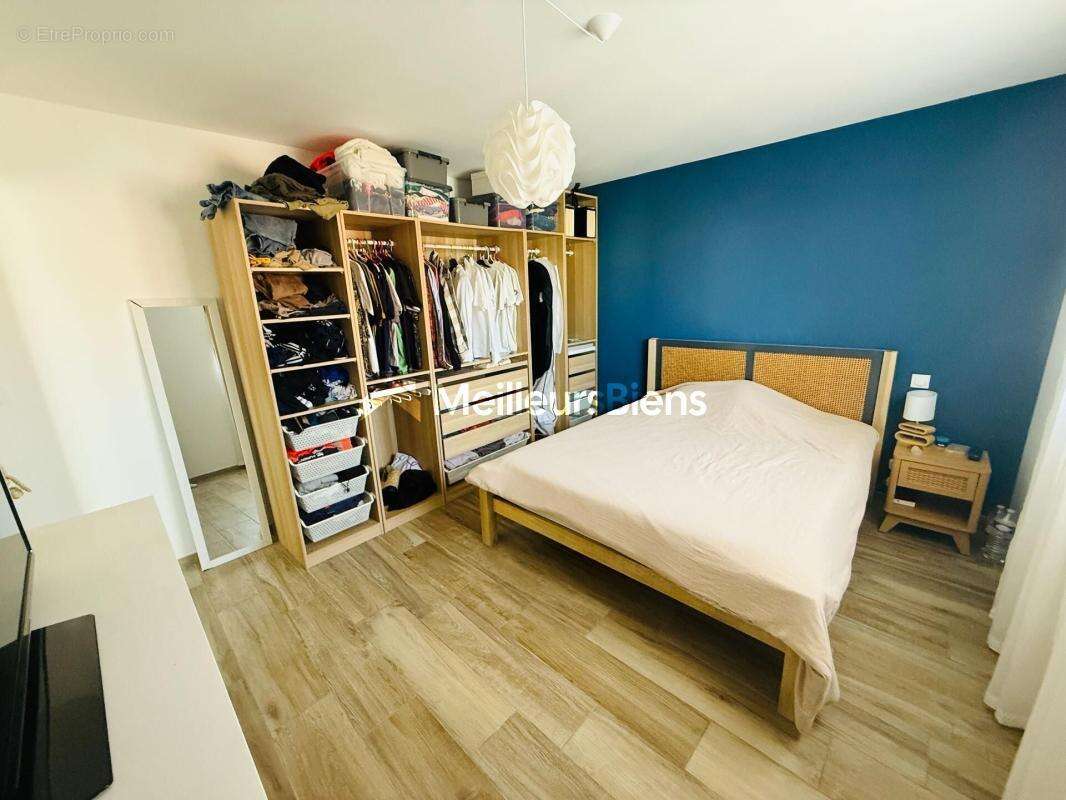 Maison à PEZILLA-LA-RIVIERE