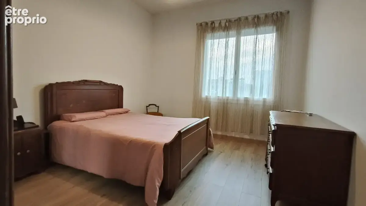 Vous cherchez une maison où tout peut se faire à pied… sans renoncer au calme ? - photo 16