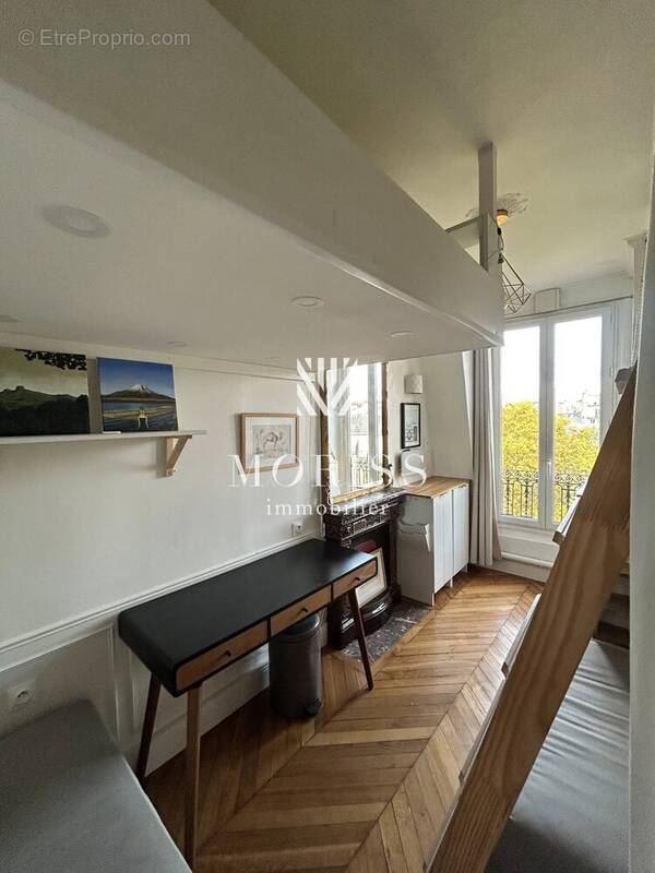 Appartement à PARIS-17E