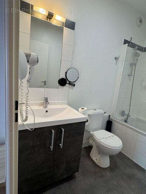 Salle de bain avec Vasque - Appartement à SETE