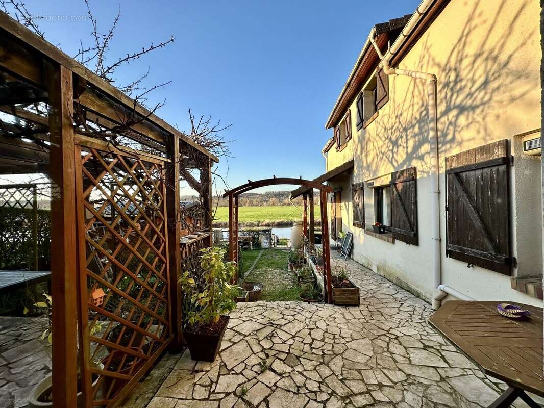 Maison à PONT-DE-L'ARCHE