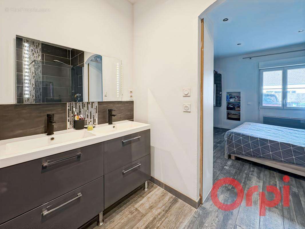 Maison à SAINT-AMAND-MONTROND