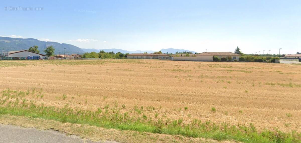 Terrain à SAINT-SAUVEUR