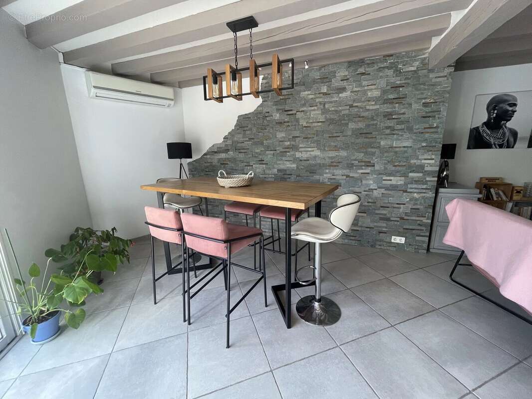 Maison à MONTESQUIEU-VOLVESTRE