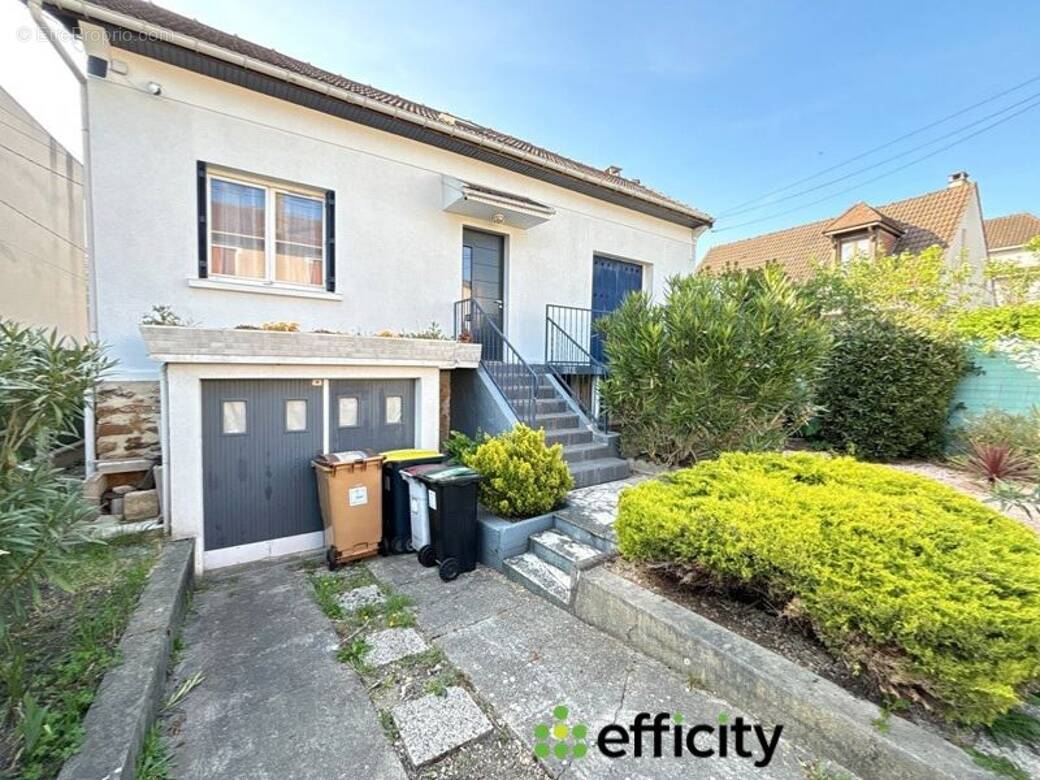 Maison à VILLEMOMBLE