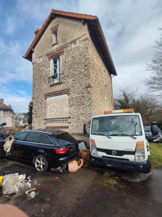 Maison à CORBEIL-ESSONNES