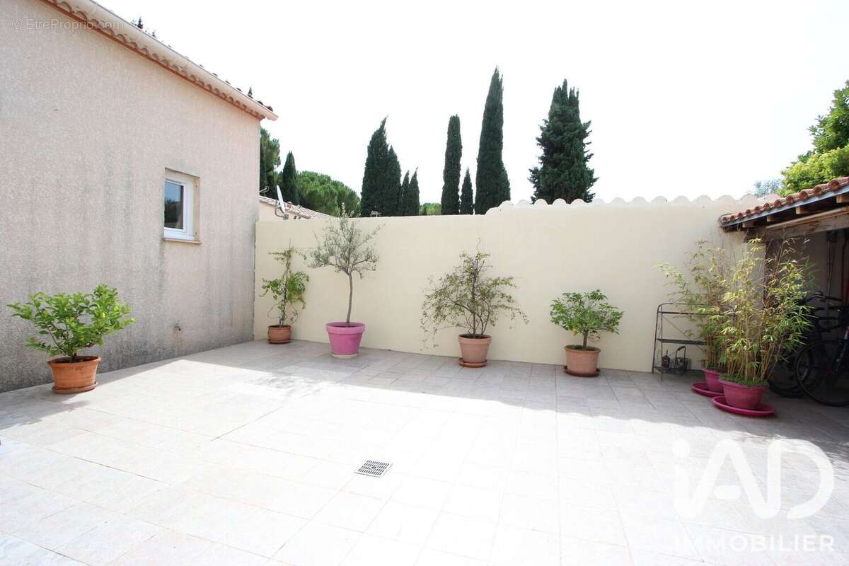 Photo 2 - Maison à CALVISSON