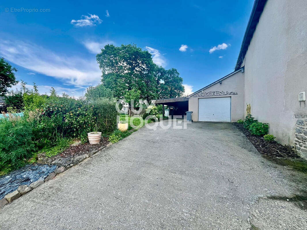 Maison à YVIGNAC-LA-TOUR