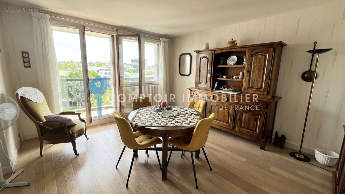 Appartement à CORBEIL-ESSONNES