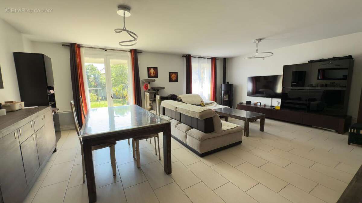 Maison à NEUILLY-SUR-MARNE