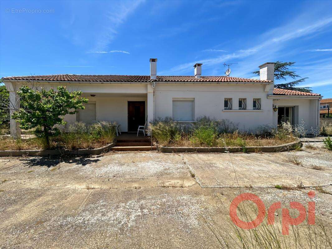 À Vendre à Sérignan : maison à rénover + T2 sur 1 500 m² - photo 16