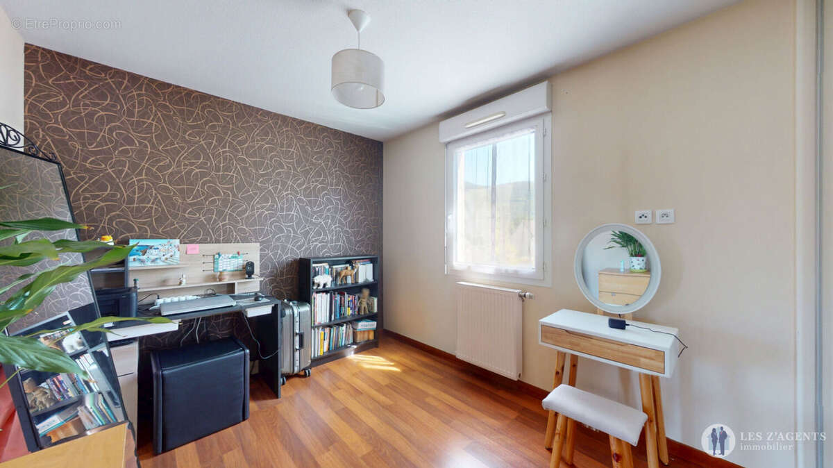 Appartement à SAINT-MARTIN-D'HERES