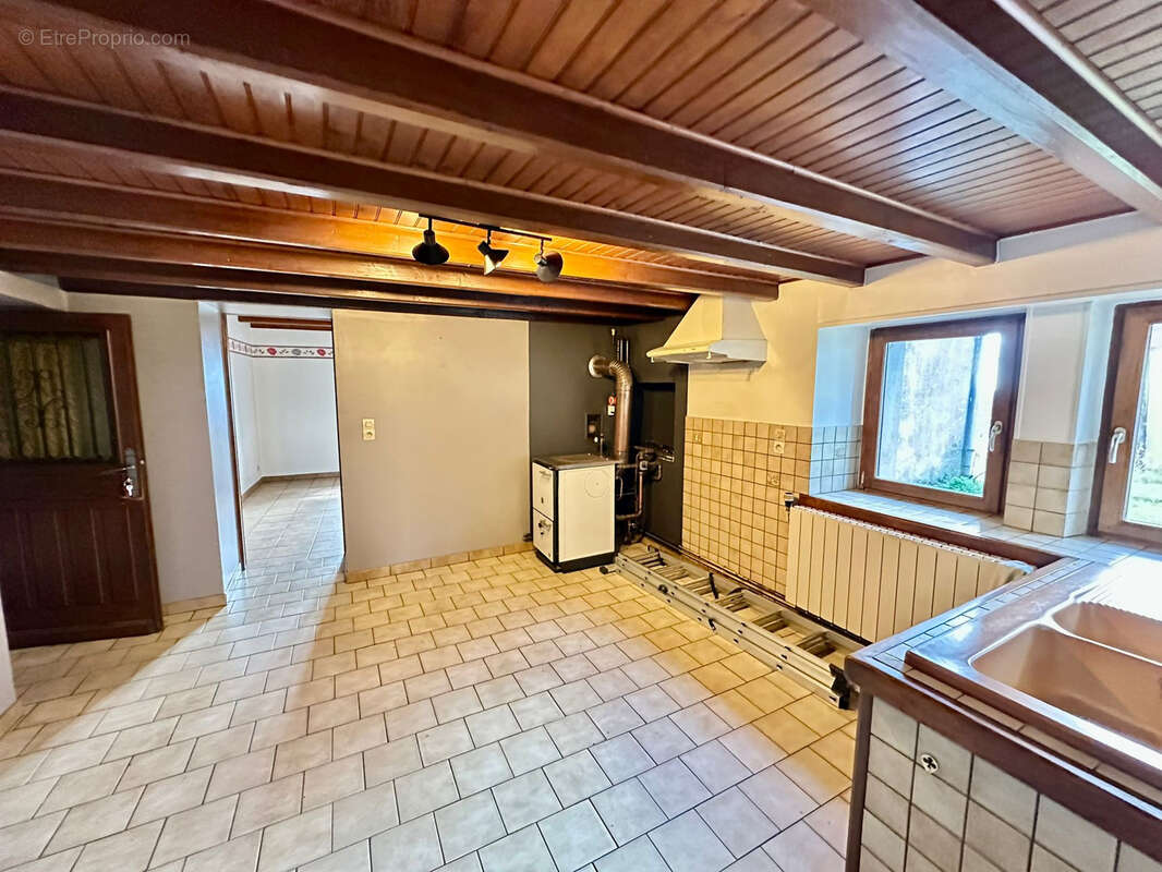 Maison à BEULOTTE-SAINT-LAURENT