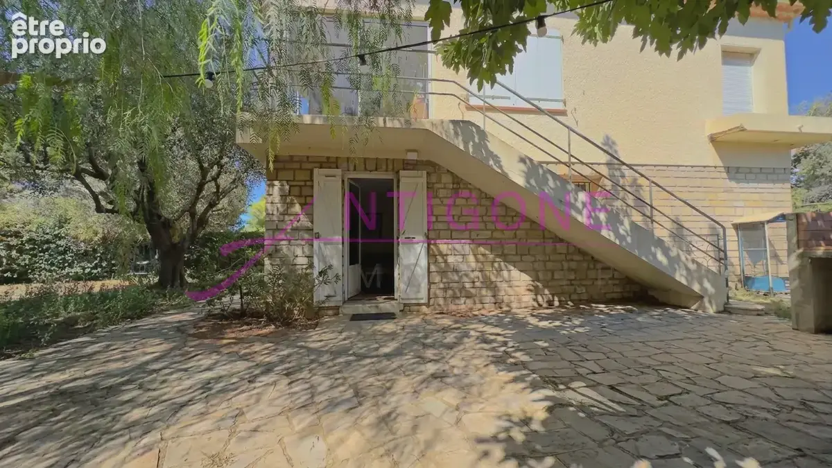 Photo Maison à Six-Fours-Les-Plages au prix de 580 000€