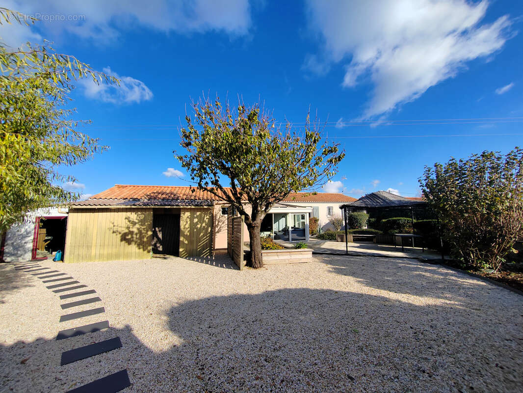 Maison à FONTENAY-LE-COMTE