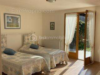 Maison à VILLECOMTAL-SUR-ARROS