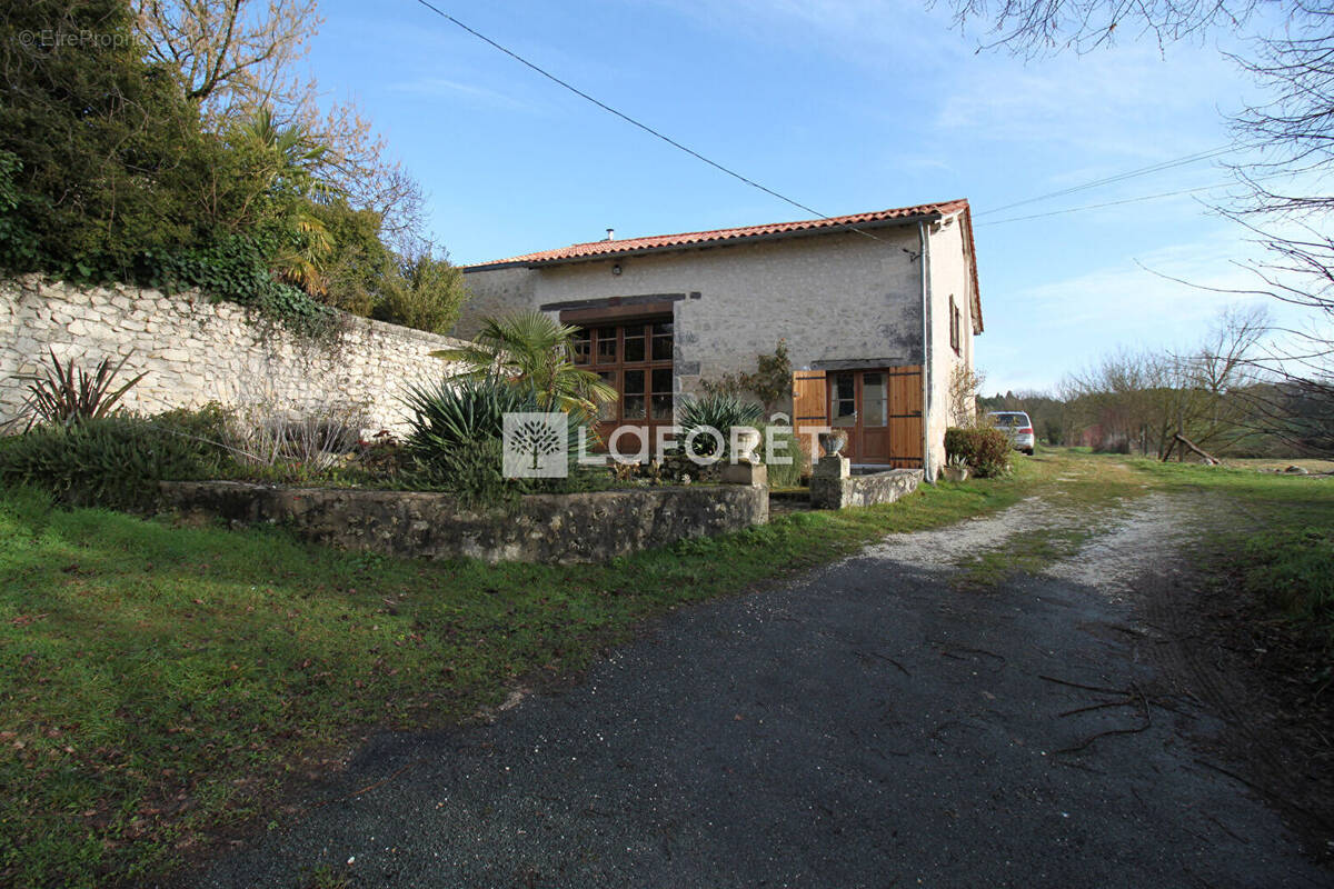Maison à COUTURES