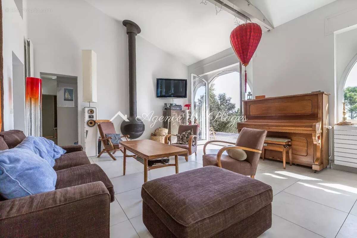 Maison à SAINT-GEORGES-DE-DIDONNE