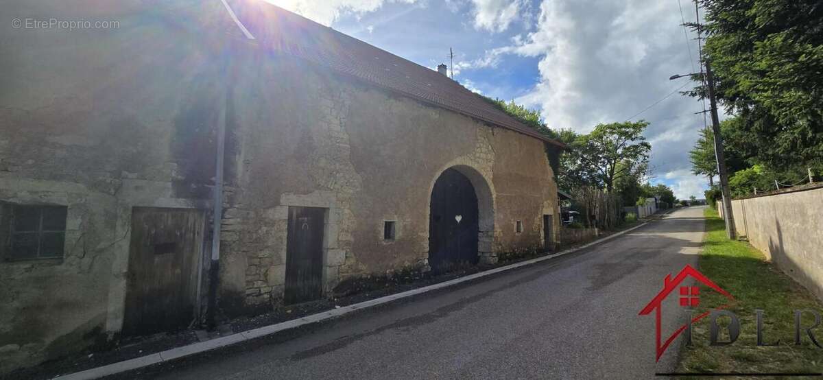 THIEFFRANS 70230 Maison de Village mitoyenne de 142 m2 sur 2 - photo 16