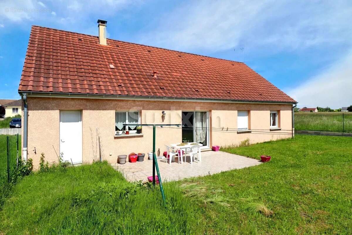 Maison à SAINT-MARCEL