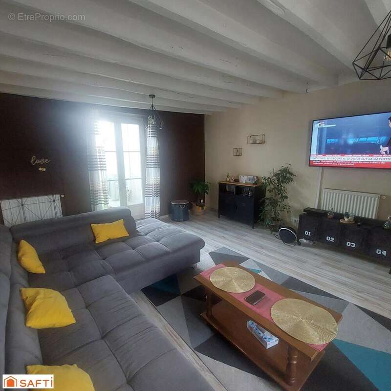 Photo 3 - Maison à LA CHAPELLE-SAINT-URSIN