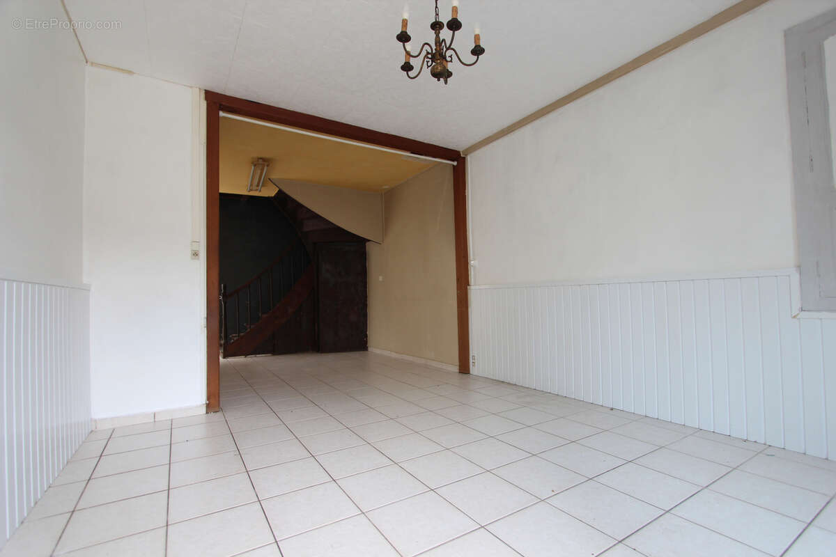 Maison à MAZIERES-EN-GATINE